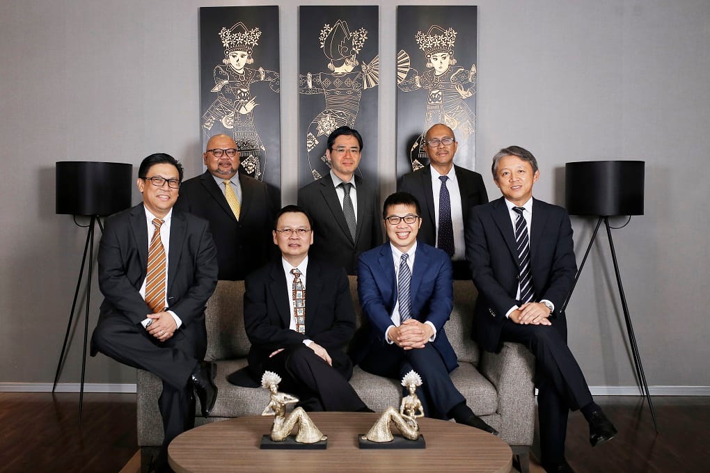 Jasa Foto Profil Direksi & Komisaris Komatsu Astra Finance